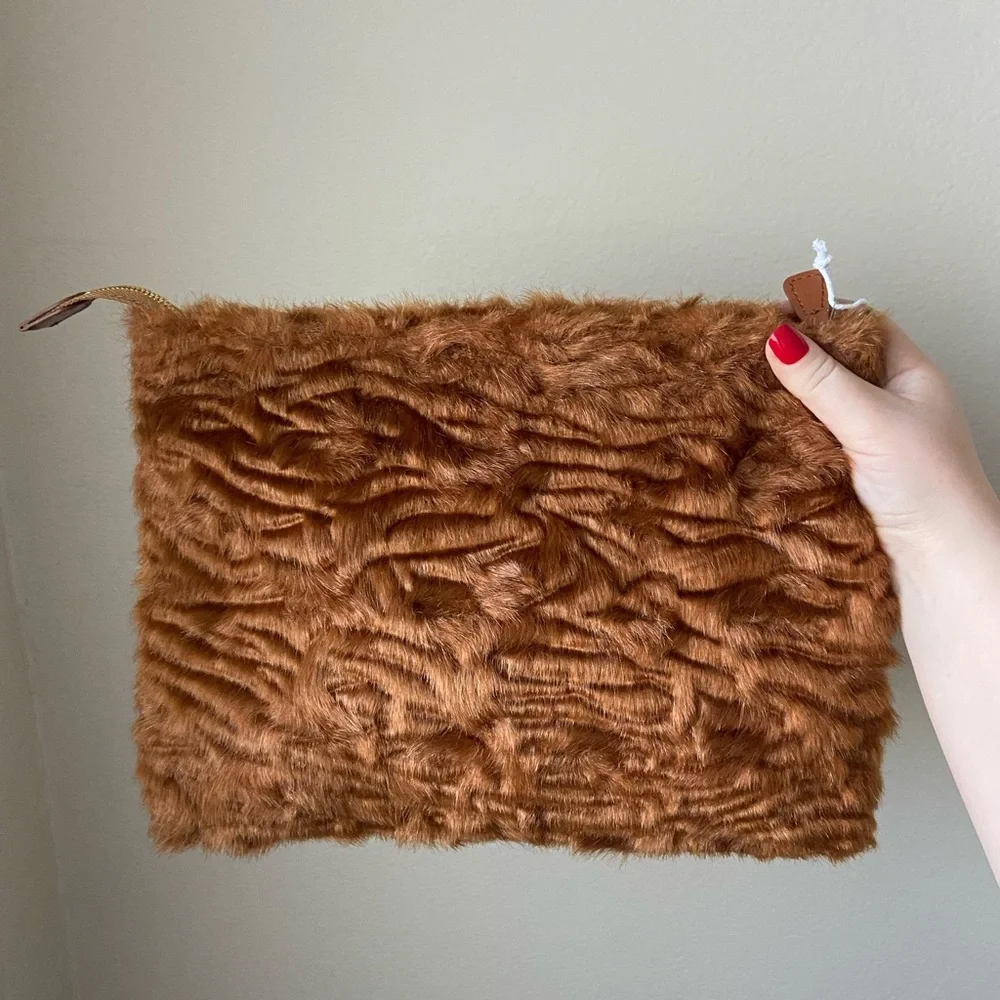Staud faux fur xl clutch, new
